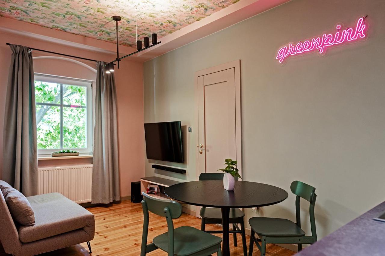 W12 Home Station - Apartement Greenpink Zielona Góra Eksteriør bilde