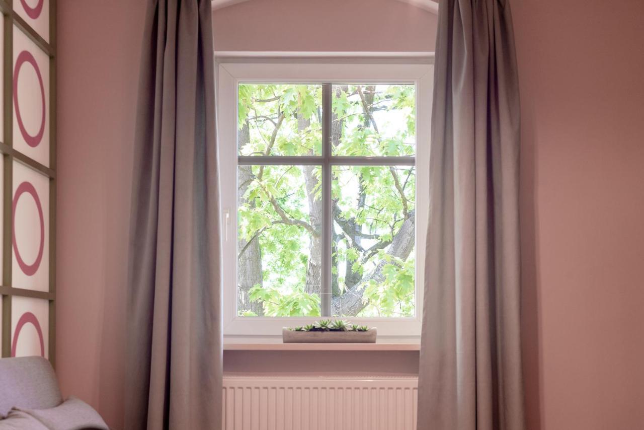 W12 Home Station - Apartement Greenpink Zielona Góra Eksteriør bilde